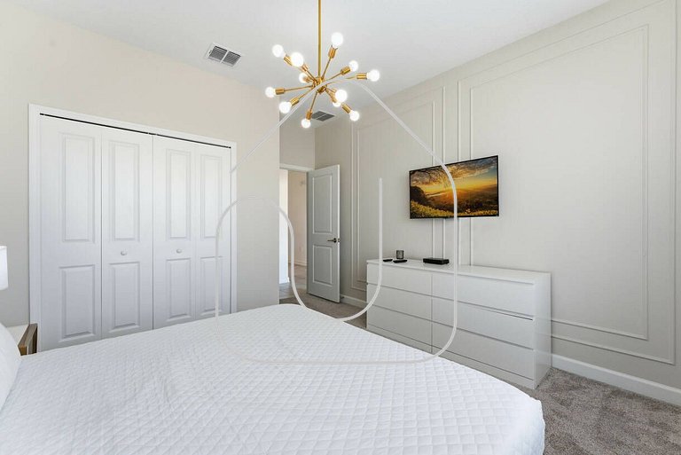 6BR / 5BA Villa w/ Pool & Spa – Storey Lake