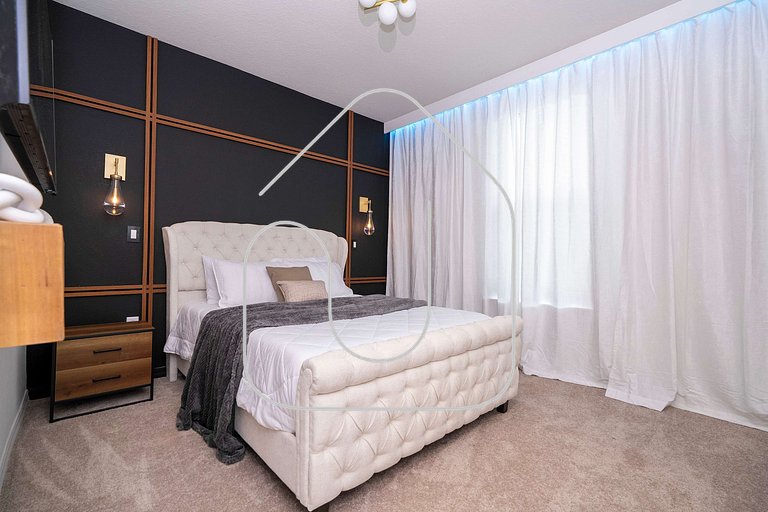 5BR Themed Villa w/ Private Pool