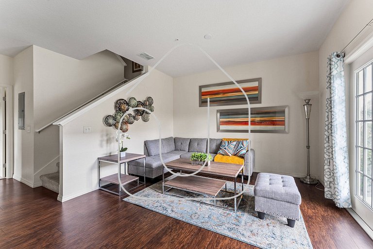 West Lucaya 4BR Home – 5min to Disney