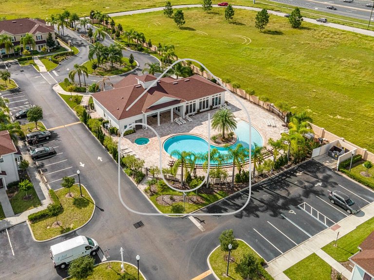 West Lucaya 4BR Home – 5min to Disney