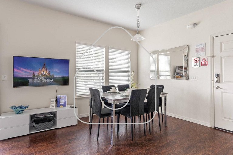 West Lucaya 4BR Home – 5min to Disney