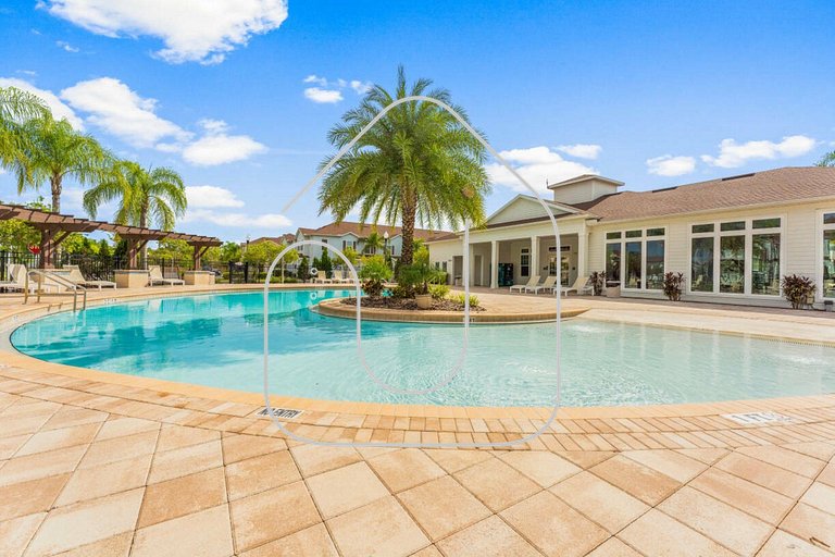 West Lucaya 4BR Home – 5min to Disney