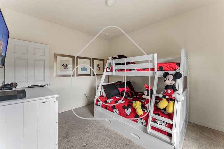 West Lucaya 4BR Home – 5min to Disney