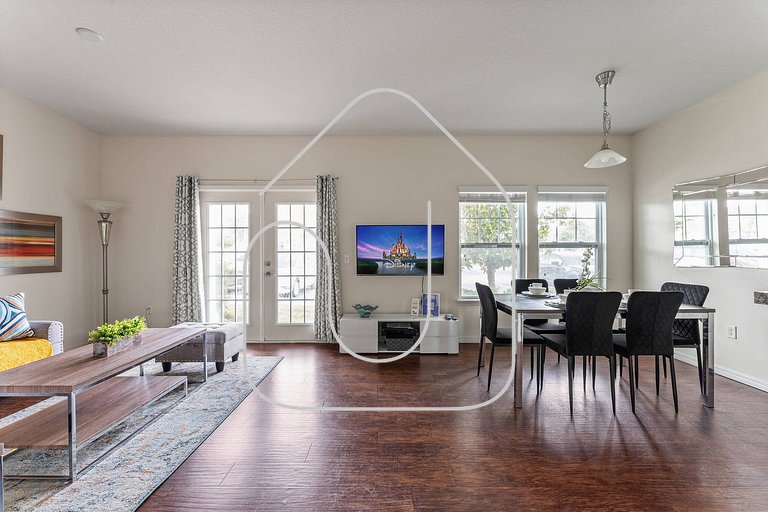 West Lucaya 4BR Home – 5min to Disney