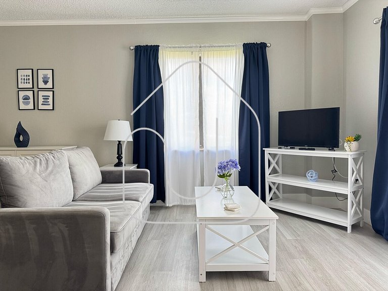 Enclave Studio – 1 mi to Universal w/ Pool