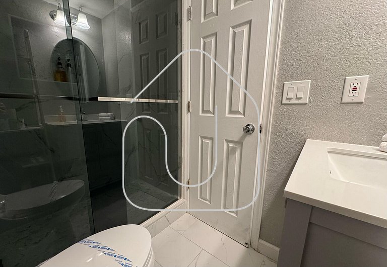 Enclave Studio – 1 mi to Universal w/ Pool