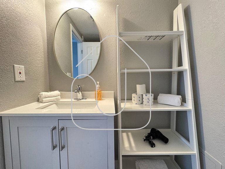 Enclave Studio – 1 mi to Universal w/ Pool