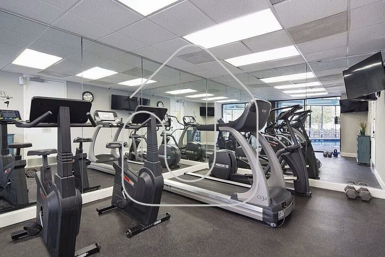 Enclave Studio – 1 mi to Universal w/ Pool