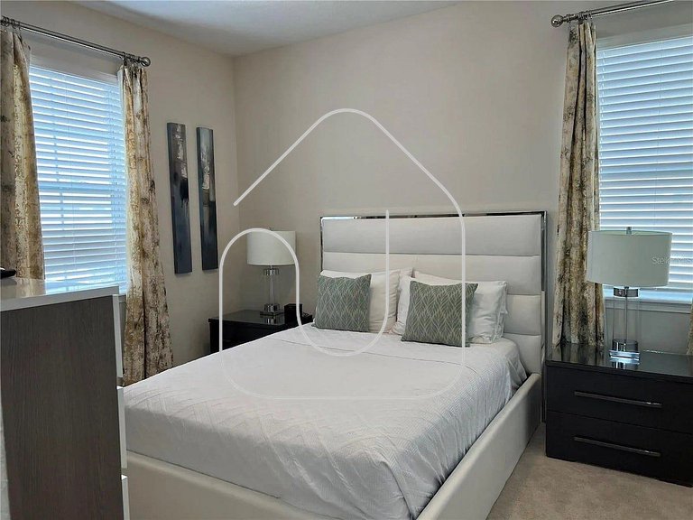 Encore 5‑BR Home w/ Private Pool & Spa