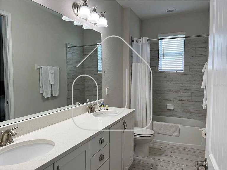 Encore 5‑BR Home w/ Private Pool & Spa