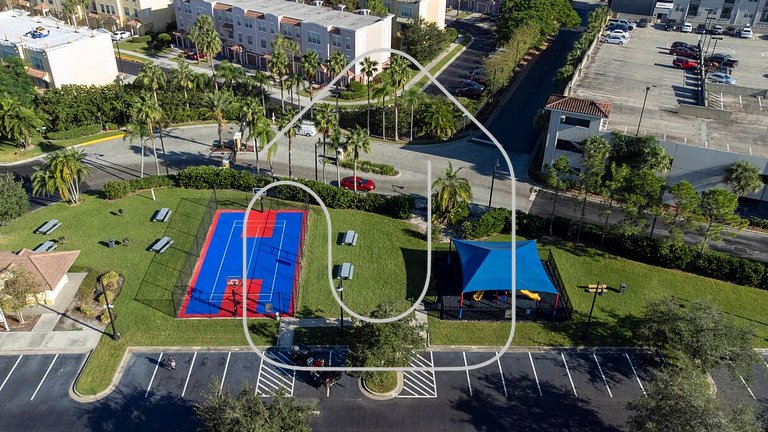 Vista Cay 3BR Townhome- Near Universal