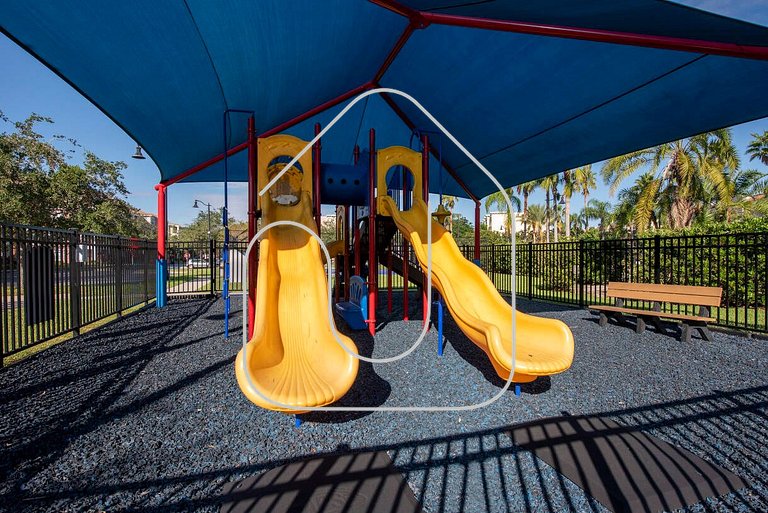 Vista Cay 3BR Townhome- Near Universal