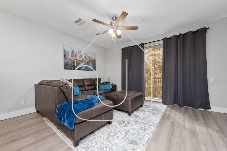 Vista Cay 3BR Townhome- Near Universal