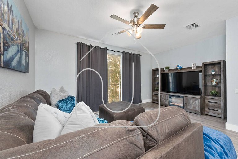 Vista Cay 3BR Townhome- Near Universal