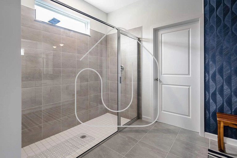 Solara 9BR Luxury + Game Room & Pool