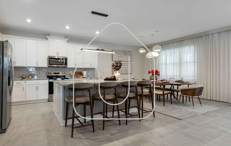 Solara 9BR Luxury + Game Room & Pool