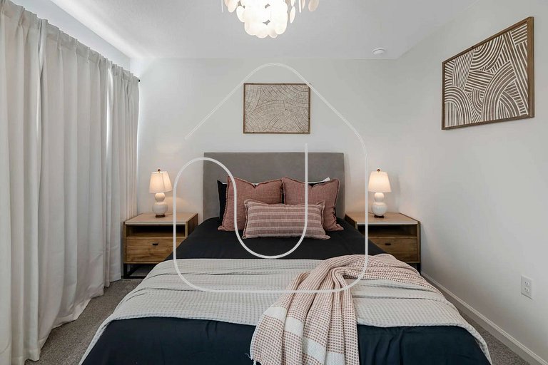 Solara 9BR Luxury + Game Room & Pool