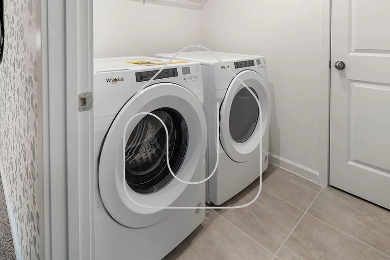 Solara 9BR Luxury + Game Room & Pool