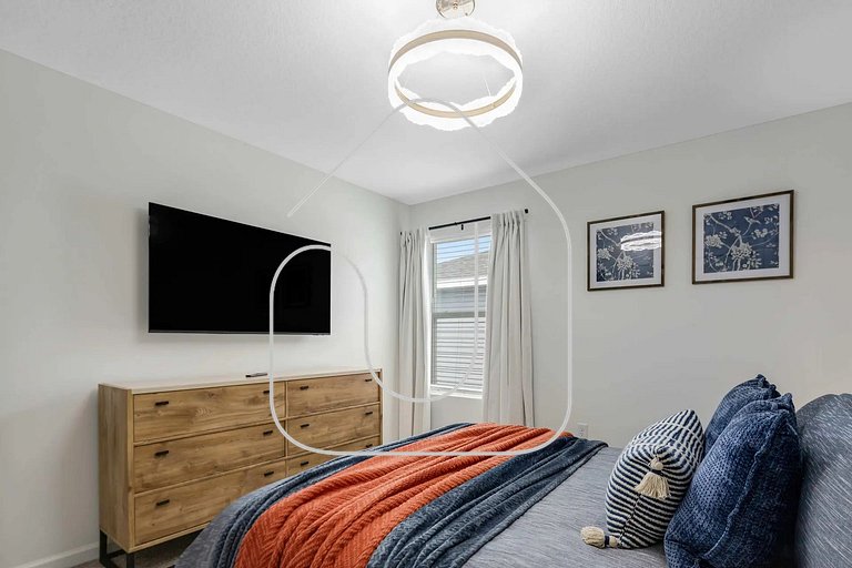 Solara 9BR Luxury + Game Room & Pool