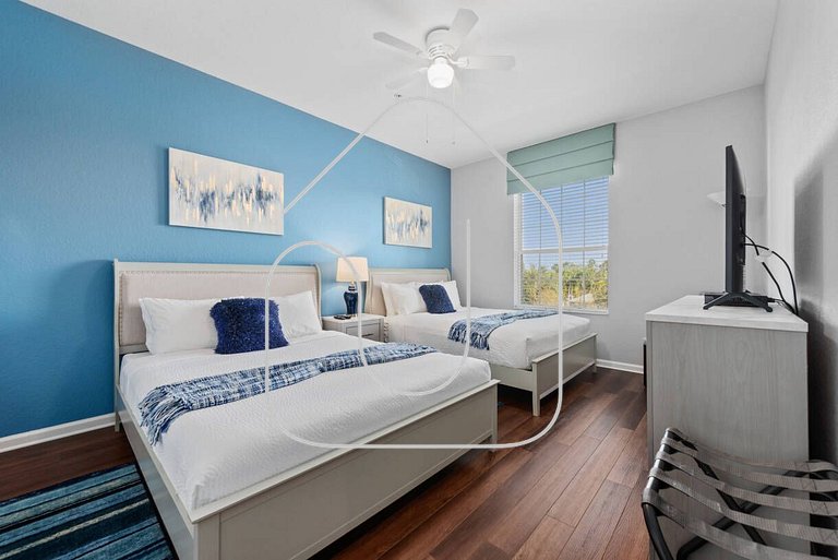 Vista Cay 3BR Condo w/ Balcony & Heated Pool