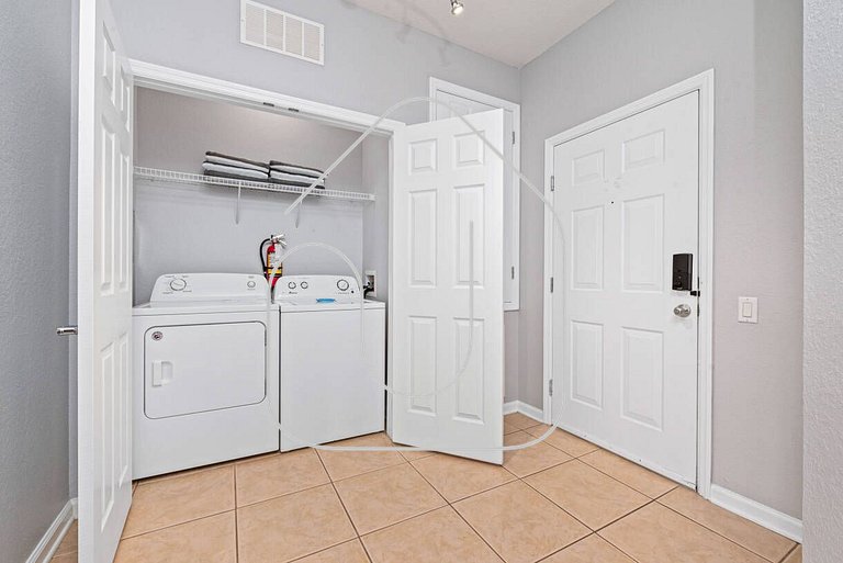 Vista Cay 3BR Condo w/ Balcony & Heated Pool