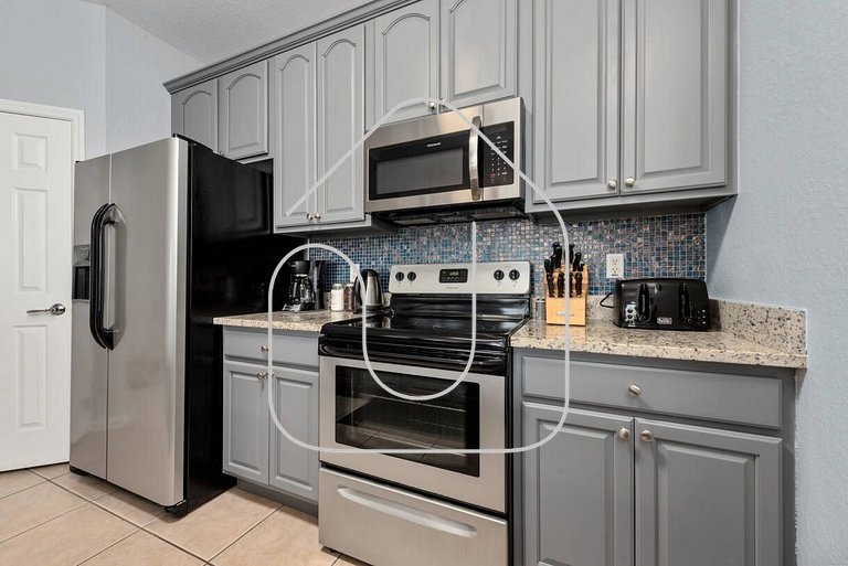 Vista Cay 3BR Condo w/ Balcony & Heated Pool