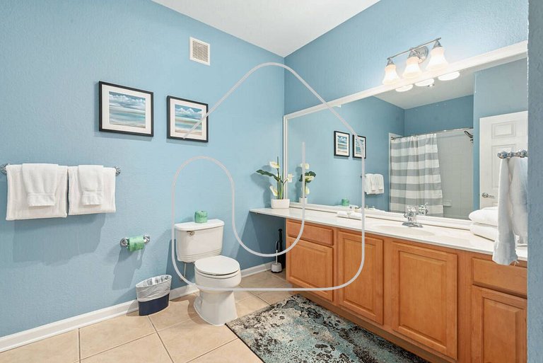 Vista Cay 3BR Condo w/ Balcony & Heated Pool