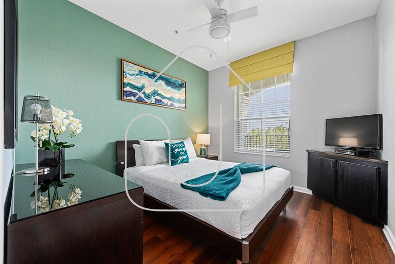 Vista Cay 3BR Condo w/ Balcony & Heated Pool