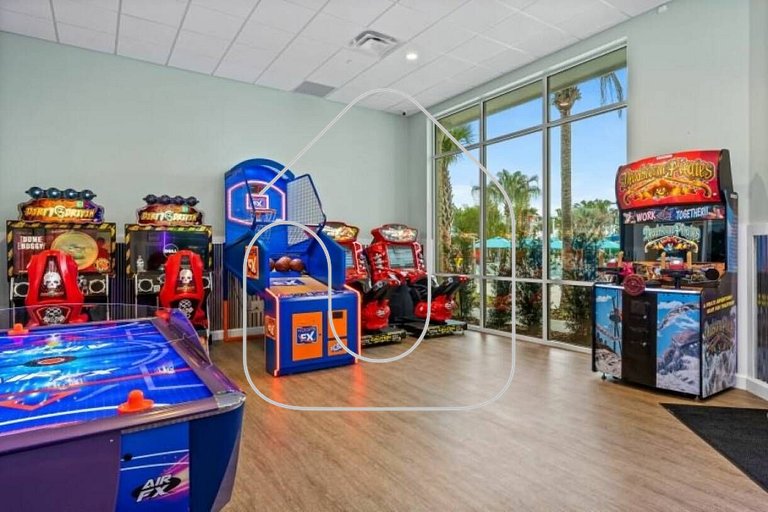 5BR Windsor Island Home w/ Private Pool