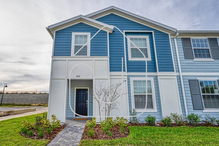 5BR Windsor Island Home w/ Private Pool