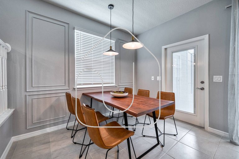 5BR Windsor Island Home w/ Private Pool