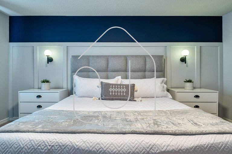 5BR Windsor Island Home w/ Private Pool