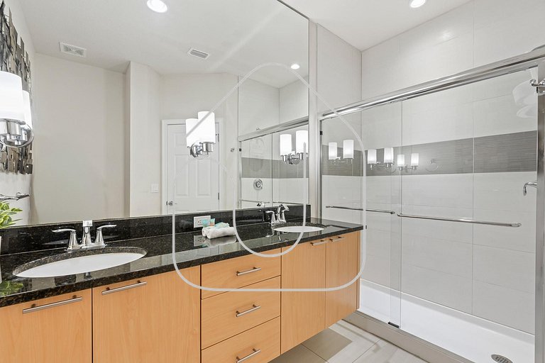 Linda casa com 3 hab y piscina privativa