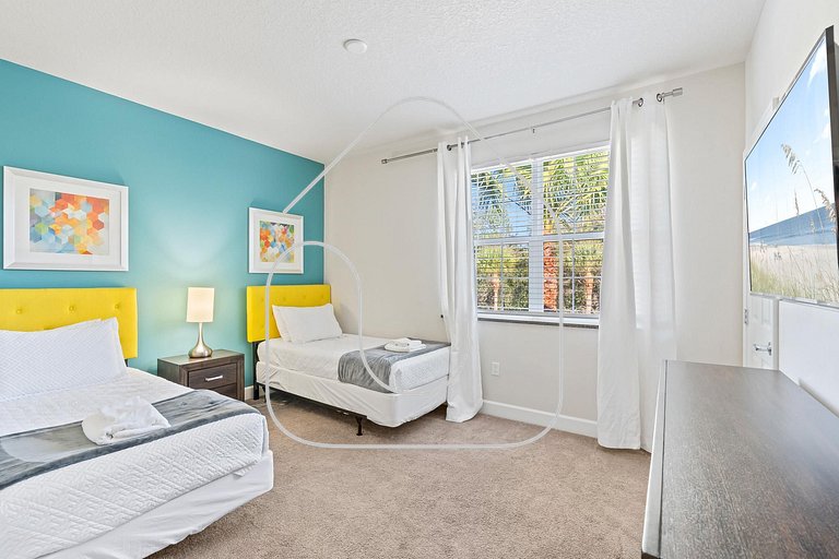 Amazing 3BDR with private pool - 1605