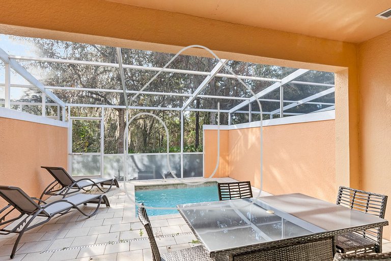 Linda casa com 3 hab y piscina privativa