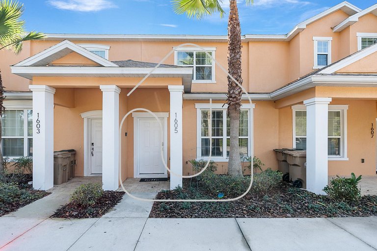 Amazing 3BDR with private pool - 1605