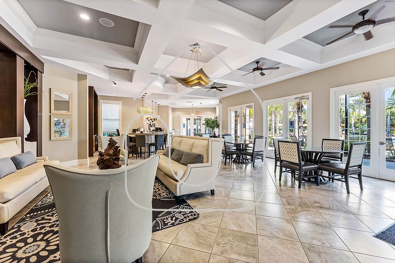 Solterra 6BR Lakeview + Pool & Game Room