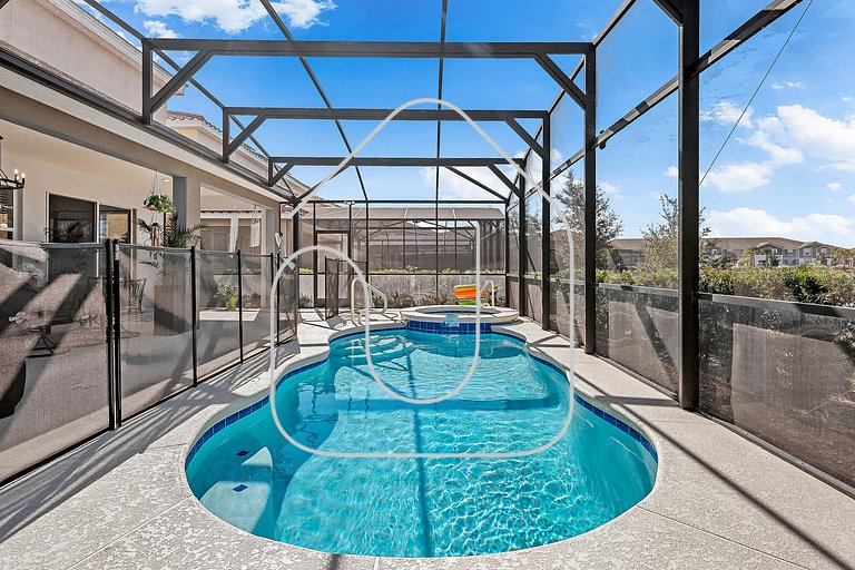 Solterra 6BR Lakeview + Pool & Game Room