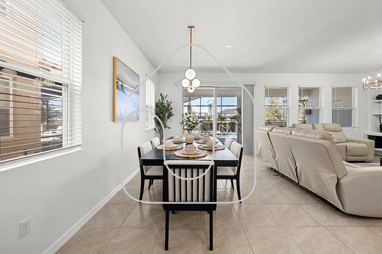 Solterra 6BR Lakeview + Pool & Game Room