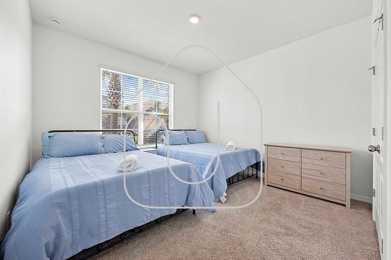 Solterra 6BR Lakeview + Pool & Game Room