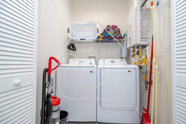 3BR Townhome w/ Themed Room - Summerville