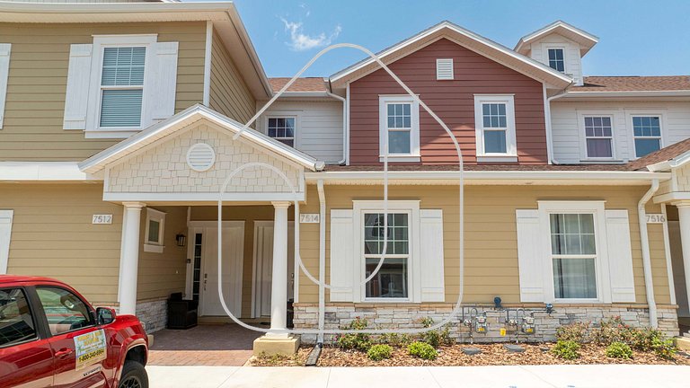 3BR Townhome w/ Themed Room - Summerville