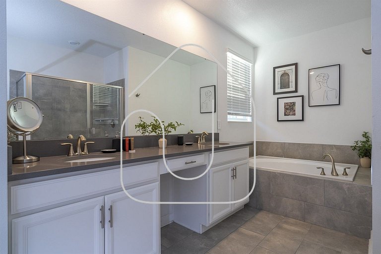 6BR Villa w/ Pool & Spa – ChampionsGate