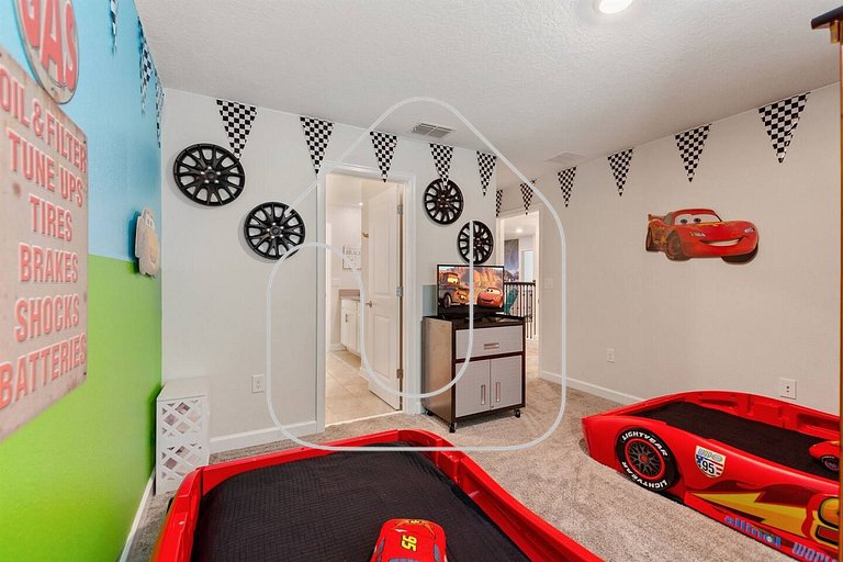 Bookmark Villa 8BR @ Storey Lake w/ Pool