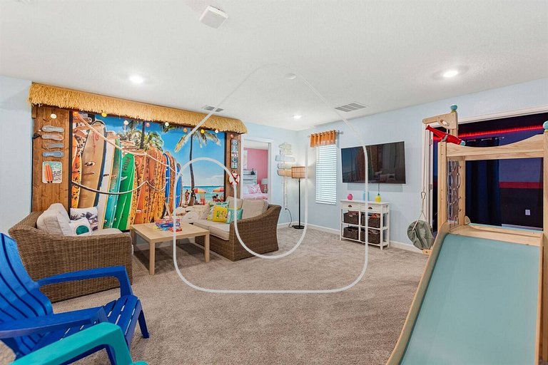 Bookmark Villa 8BR @ Storey Lake w/ Pool