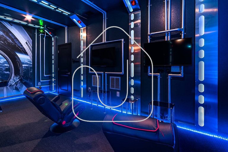 Bookmark Villa 8BR @ Storey Lake w/ Pool