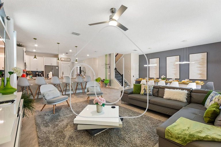 Bookmark Villa 8BR @ Storey Lake w/ Pool