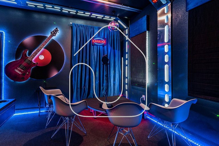 Bookmark Villa 8BR @ Storey Lake w/ Pool