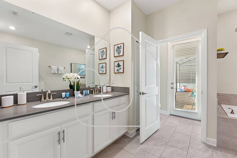 Bookmark Villa 8BR @ Storey Lake w/ Pool