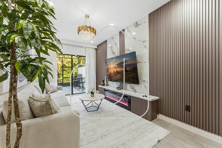 Paradiso Grande 5BR Home w Pool, Mario Game Room